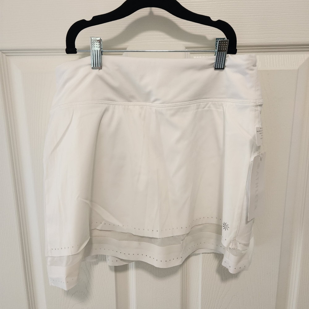 Athleta nwt W Flaw (Please See Pic/description) white laser run skort s small